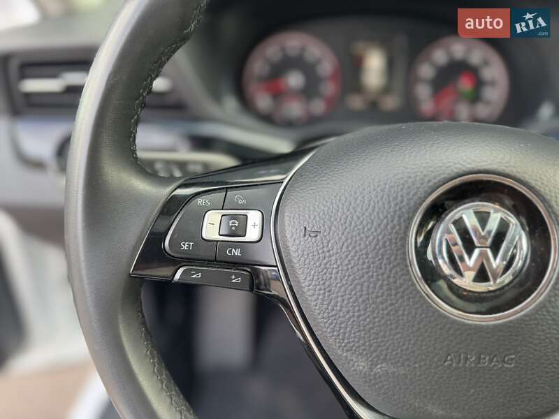 Седан Volkswagen Passat 2021 в Киеве фото 26 Седан Volkswagen Passat 2021 в Киеве