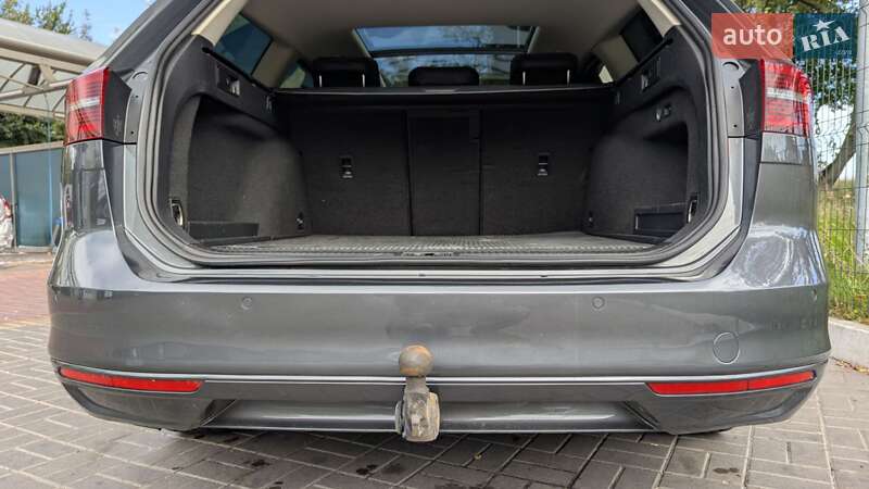 Универсал Volkswagen Passat 2015 в Киеве