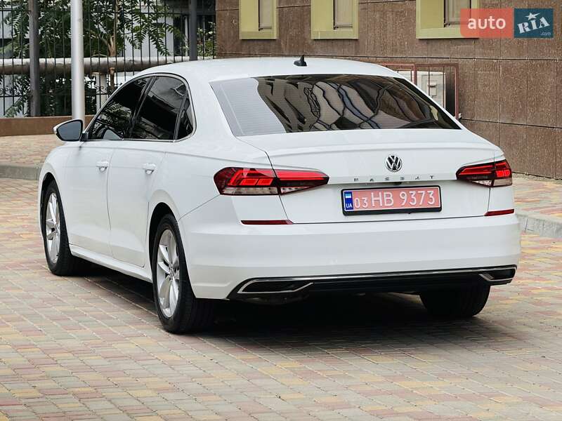Седан Volkswagen Passat 2020 в Одессе