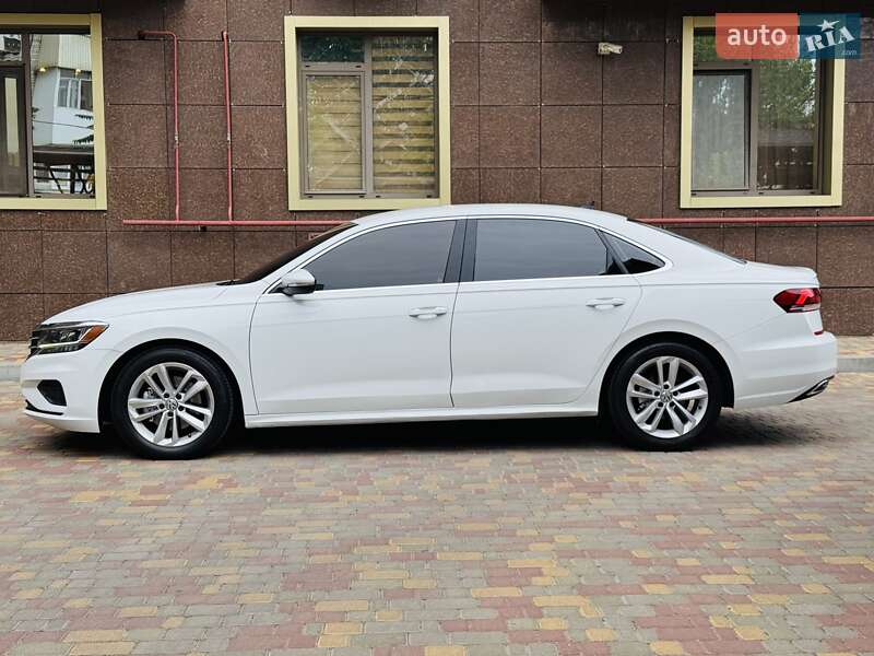 Седан Volkswagen Passat 2020 в Одессе