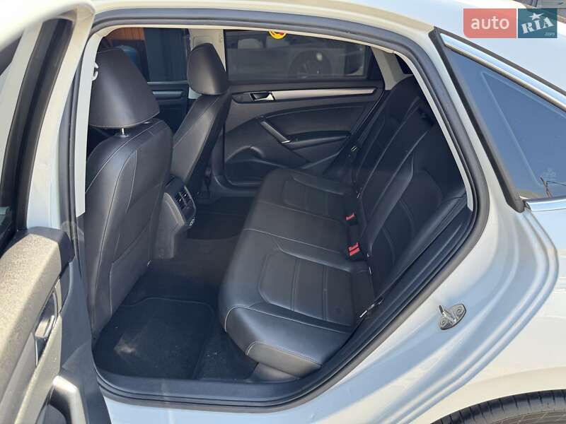 Седан Volkswagen Passat 2020 в Одессе