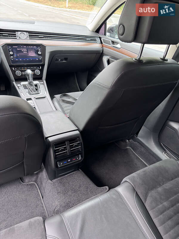Седан Volkswagen Passat 2017 в Житомире фото 18 Седан Volkswagen Passat 2017 в Житомире