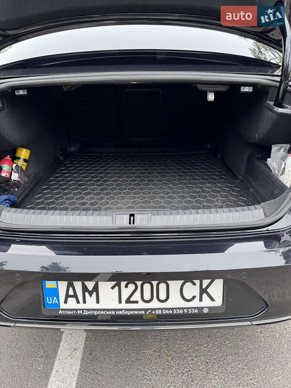 Седан Volkswagen Passat 2017 в Житомире фото 33 Седан Volkswagen Passat 2017 в Житомире