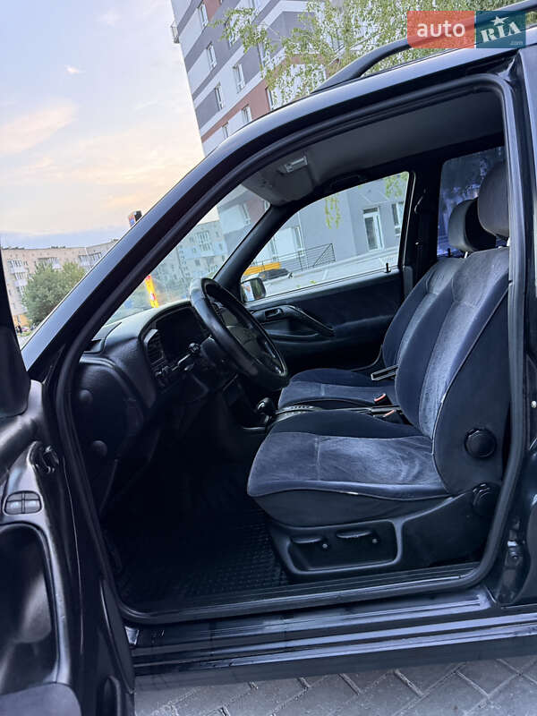 Універсал Volkswagen Passat 1995 в Кременці