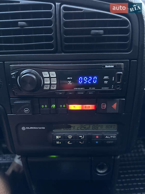 Універсал Volkswagen Passat 1995 в Кременці