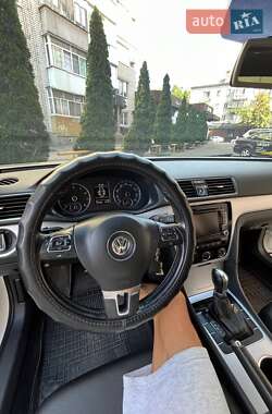 Седан Volkswagen Passat 2012 в 