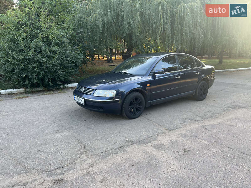 Седан Volkswagen Passat 1997 в Кропивницком