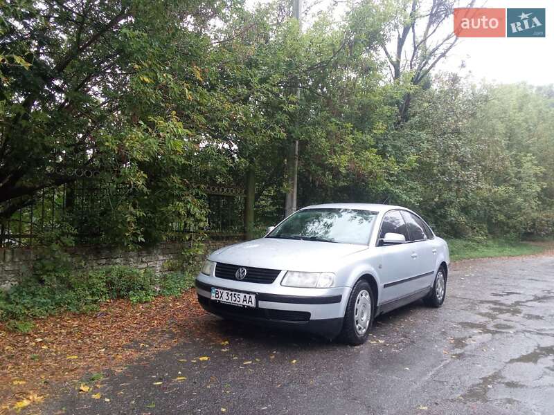 Седан Volkswagen Passat 1999 в 