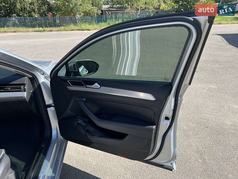 Універсал Volkswagen Passat 2015 в Христинівці фото 23 Універсал Volkswagen Passat 2015 в Христинівці