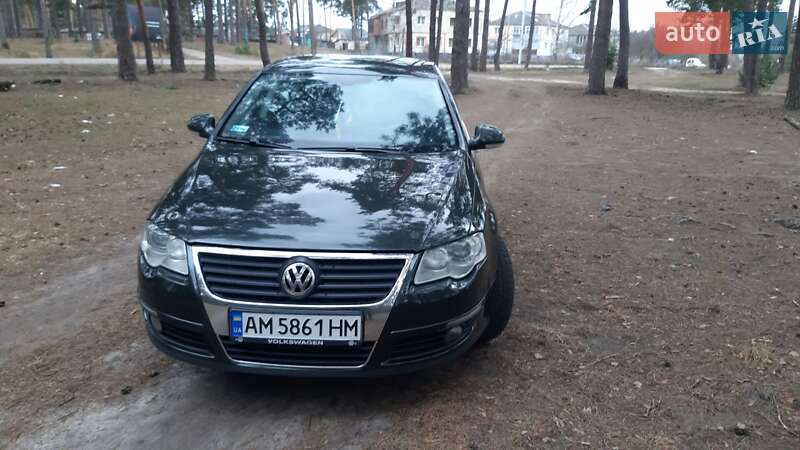 Седан Volkswagen Passat 2006 в Олевську