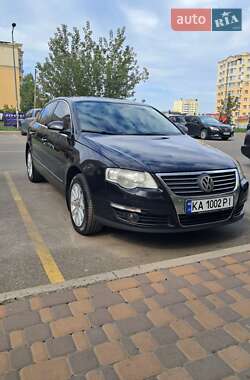 Седан Volkswagen Passat 2010 в Киеве
