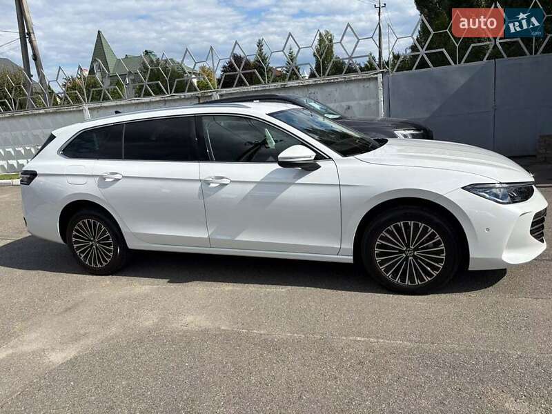 Універсал Volkswagen Passat 2024 в Івано-Франківську