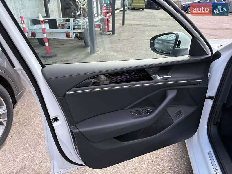 Універсал Volkswagen Passat 2024 в Івано-Франківську