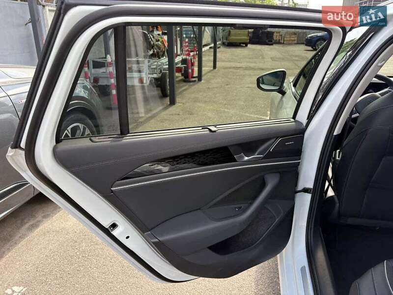 Універсал Volkswagen Passat 2024 в Івано-Франківську