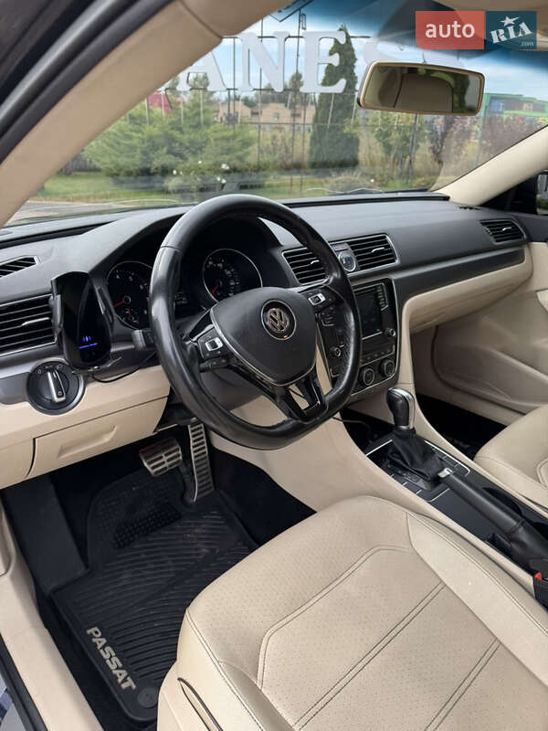 Седан Volkswagen Passat 2017 в Киеве фото 3 Седан Volkswagen Passat 2017 в Киеве