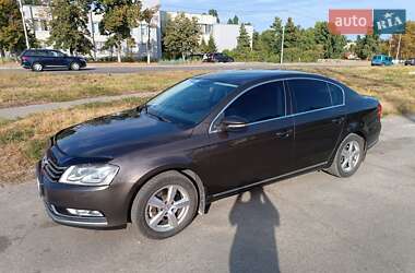 Седан Volkswagen Passat 2012 в Києві