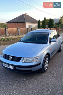Седан Volkswagen Passat 1997 в Виноградові