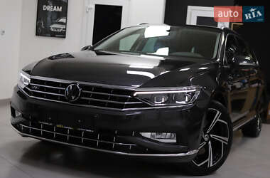 Универсал Volkswagen Passat 2023 в Дрогобыче