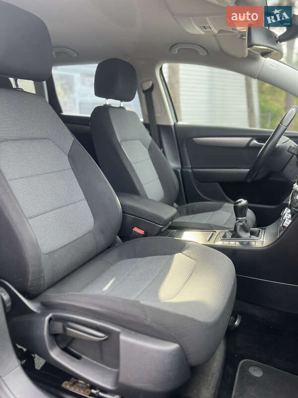 Универсал Volkswagen Passat 2013 в Виннице фото 24 Универсал Volkswagen Passat 2013 в Виннице