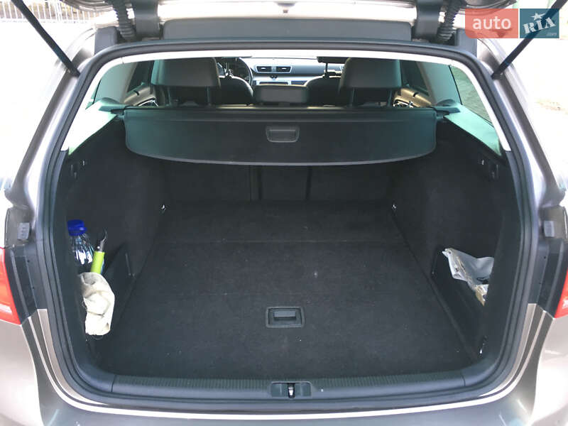 Універсал Volkswagen Passat 2011 в Харкові