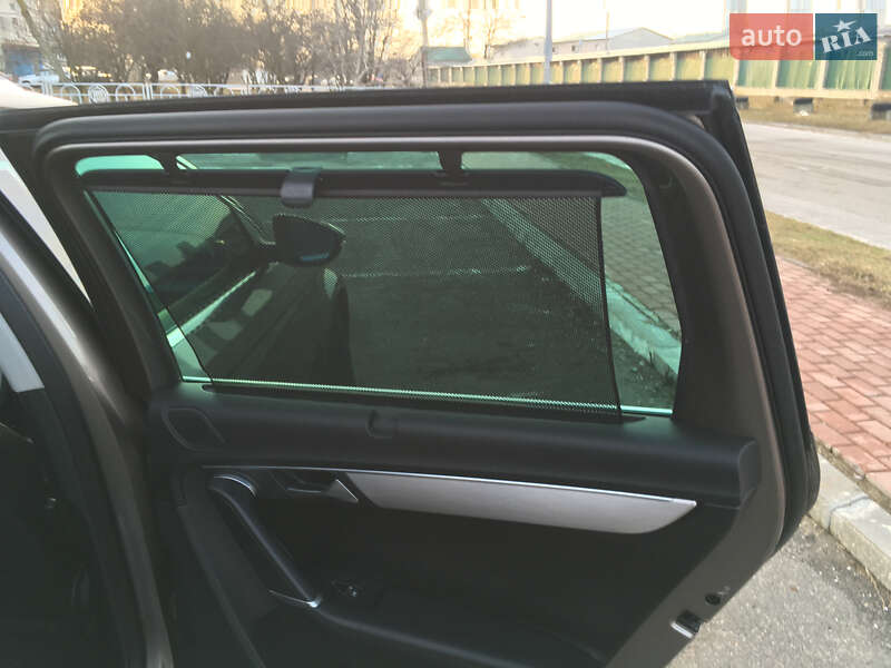 Універсал Volkswagen Passat 2011 в Харкові