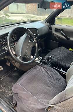 Седан Volkswagen Passat 1988 в Калуше