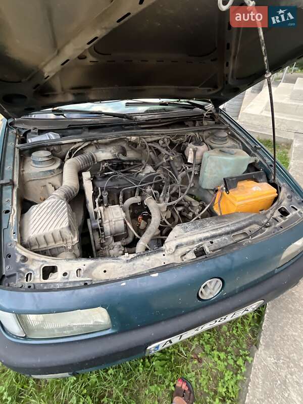 Седан Volkswagen Passat 1988 в Калуше фото 3 Седан Volkswagen Passat 1988 в Калуше