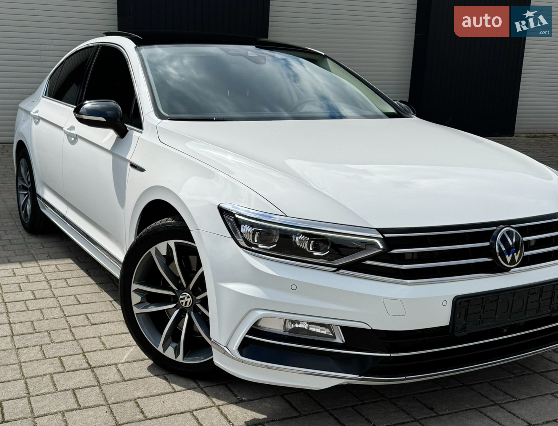 2017 Volkswagen Passat - фото 1