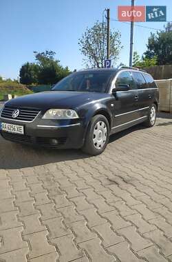 Универсал Volkswagen Passat 2003 в Вишневом