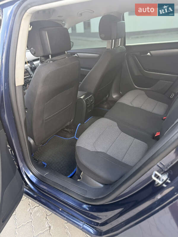 Универсал Volkswagen Passat 2011 в Казатине