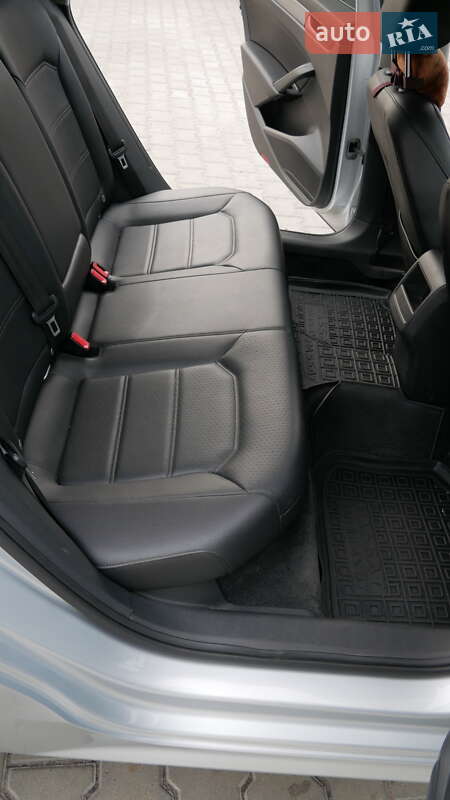 Седан Volkswagen Passat 2015 в Вінниці