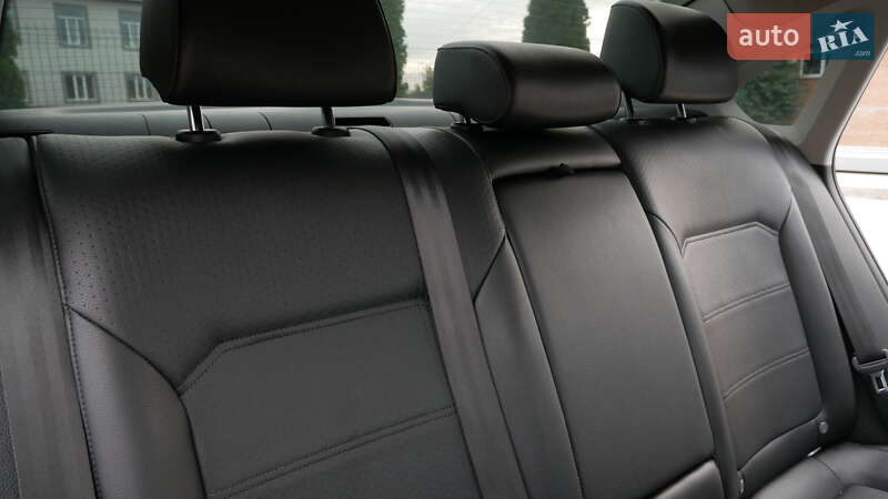 Седан Volkswagen Passat 2015 в Вінниці