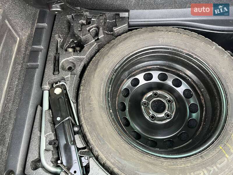 Универсал Volkswagen Passat 2012 в Коростене