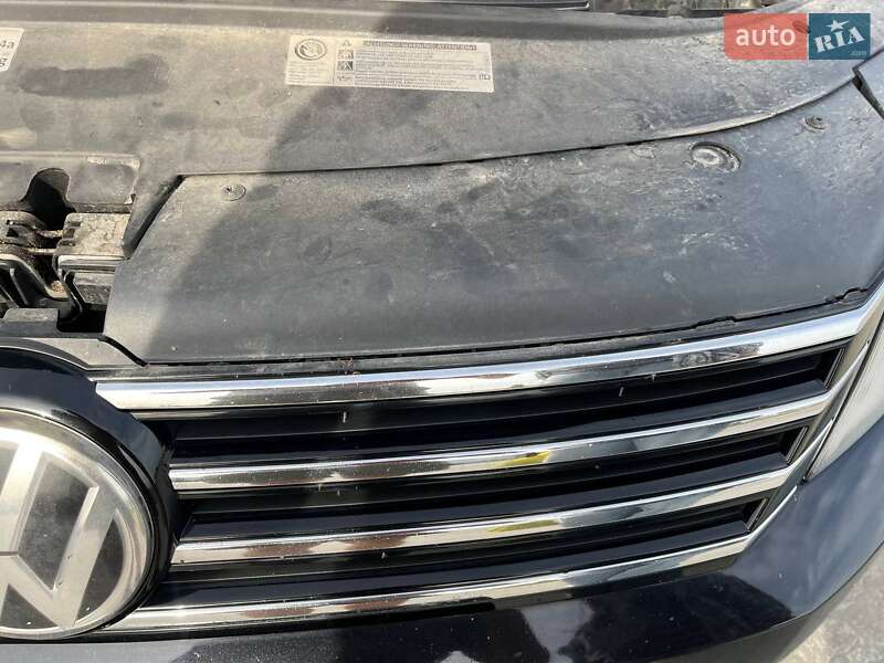 Универсал Volkswagen Passat 2012 в Коростене