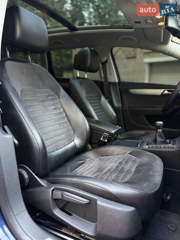 Універсал Volkswagen Passat 2011 в Києві фото 18 Універсал Volkswagen Passat 2011 в Києві
