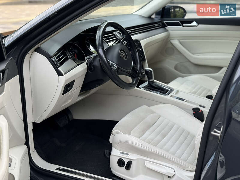 Седан Volkswagen Passat 2017 в Трускавці