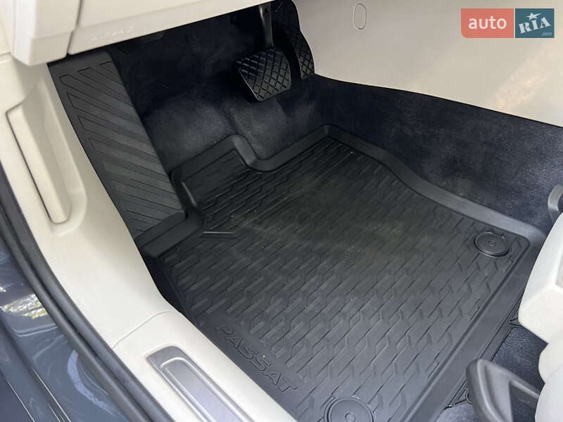 Седан Volkswagen Passat 2017 в Трускавці