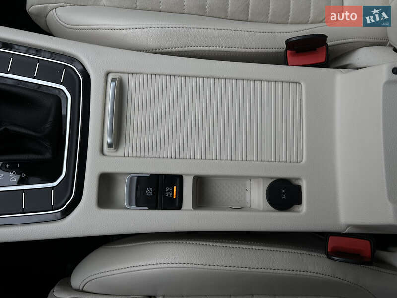 Седан Volkswagen Passat 2017 в Трускавці