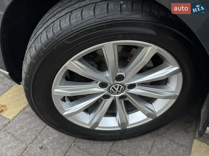 Седан Volkswagen Passat 2017 в Трускавці