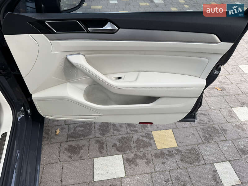 Седан Volkswagen Passat 2017 в Трускавці