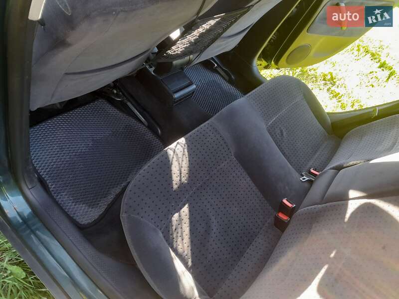 Седан Volkswagen Passat 1998 в Ивано-Франковске фото 4 Седан Volkswagen Passat 1998 в Ивано-Франковске
