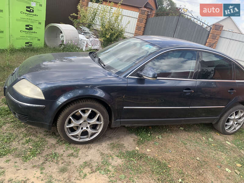 Седан Volkswagen Passat 2004 в Киеве