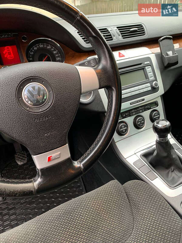 Универсал Volkswagen Passat 2007 в Киеве