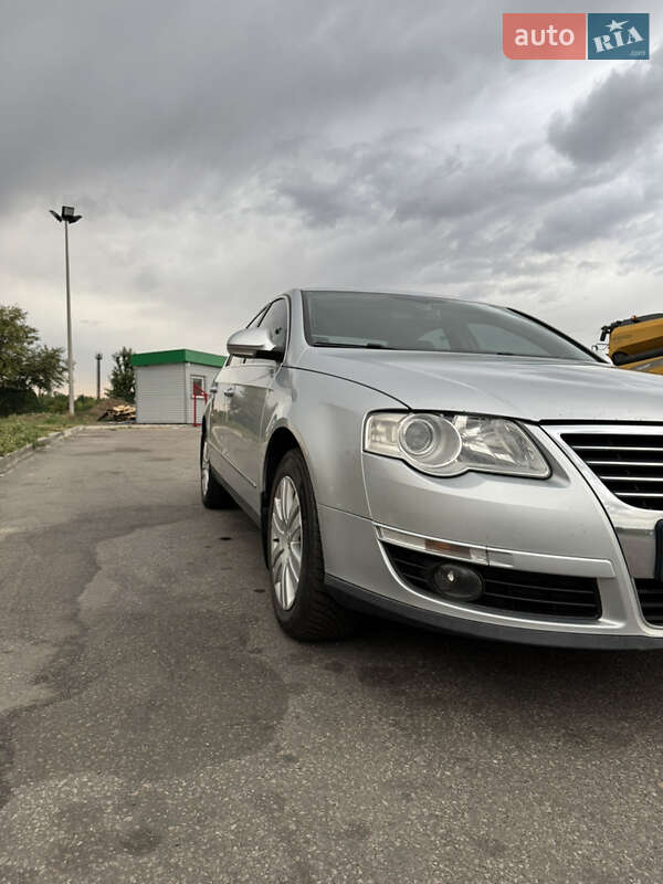 Седан Volkswagen Passat 2006 в Умани