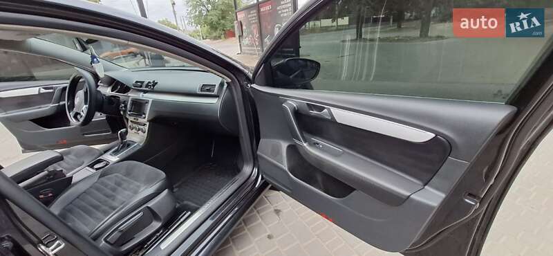Универсал Volkswagen Passat 2012 в Первомайске