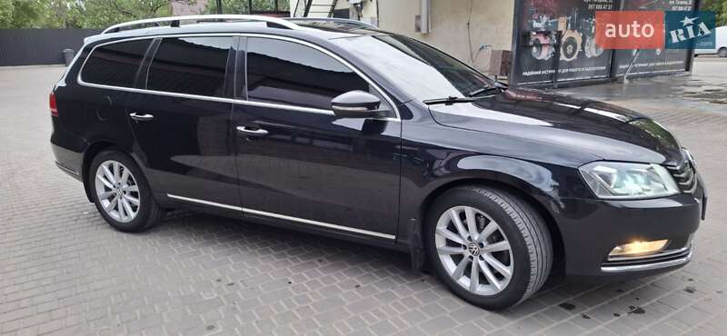 Универсал Volkswagen Passat 2012 в Первомайске