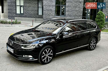 Универсал Volkswagen Passat 2015 в Киеве