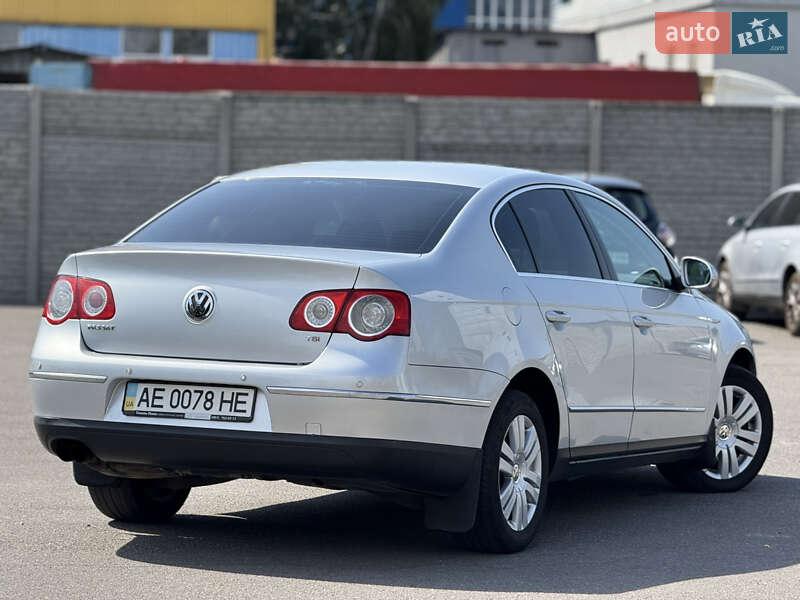 Седан Volkswagen Passat 2008 в Днепре