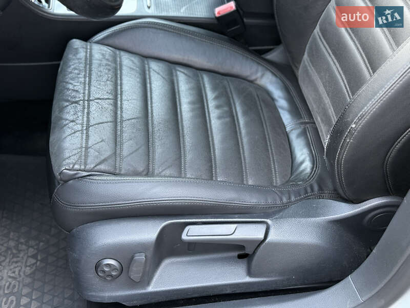 Седан Volkswagen Passat 2008 в Днепре