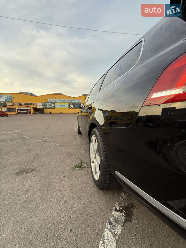 Универсал Volkswagen Passat 2014 в Житомире